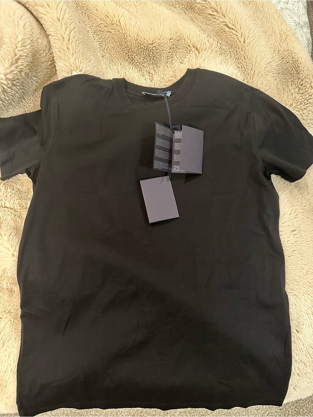 Prada Milano Black Short Sleeve Crew Neck Tee; Size Small